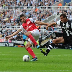 Robin van Persie vs. Ryan Taylor: Clash at St. James Park (Newcastle United vs. Arsenal, 2011-12) Robin van Persie vs. Ryan Taylor: Clash at St. James Park (Newcastle United vs. Arsenal, 2011-12)