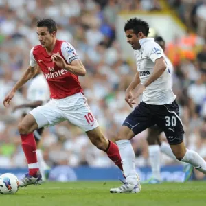 Robin van Persie vs. Sandro: A Pivotal Moment in the 2:1 Tottenham Hotspur Victory over Arsenal in the Premier League, October 2011 Robin van Persie vs. Sandro: A Pivotal Moment in the 2:1 Tottenham Hotspur Victory over Arsenal in the Premier League, October 2011