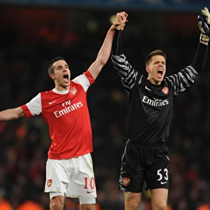 Robin van Persie and Wojciech Szczesny (Arsenal) celebrate at the end of the match
