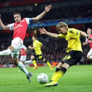 Robin van Persie's Brace: Arsenal's 2-0 UEFA Champions League Victory over Borussia Dortmund (November 23, 2011)