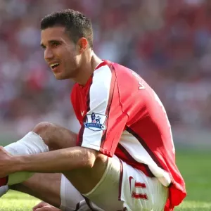 Robin van Persie's Brilliant Performance: Arsenal's 4-1 Victory over Stoke City in the Premier League