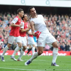 Robin van Persie's Double: Celebrating Arsenal's Second Goal vs. Sunderland (2011-12)