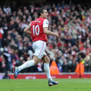 Robin van Persie's Emotional Comeback: Game-Winning Goal for Arsenal vs. Norwich City (2011-12)