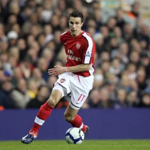 Robin van Persie's Epic Goal: Arsenal's Triumph over Tottenham Hotspur in the Barclays Premier League (April 14, 2010)