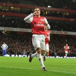 Robin van Persie's Euphoric Goal Celebration: Arsenal vs. Queens Park Rangers, Premier League 2011-12