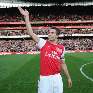 Robin van Persie's Farewell Wave: Arsenal vs. Tottenham, 2011-12