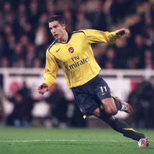 Robin van Persie's Goal: Arsenal's 2:1 Win Over Fulham, FA Premiership, 2006