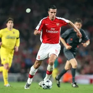 Robin van Persie's Hat-Trick: Arsenal's 3-0 Quarterfinal Victory over Villarreal in UEFA Champions League
