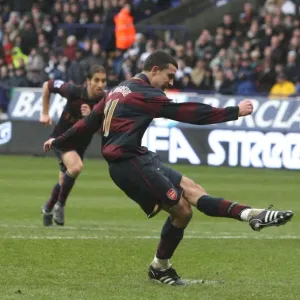 Robin van Persie's Penalty: Arsenal's Comeback at The Reebok Stadium (29/3/2008) Robin van Persie's Penalty: Arsenal's Comeback at The Reebok Stadium (29/3/2008)