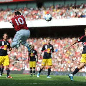 Robin van Persie's Stunner: Arsenal vs. New York Red Bulls - Emirates Cup 2011 (1-1)