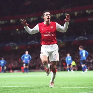 Robin van Persie's Thriller: Arsenal's Historic First Goal in 3-1 UEFA Champions League Victory over Hamburg