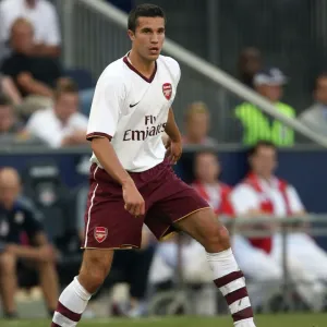 Robin van Persie's Thrilling Debut: Arsenal's 1-0 Victory over Salzburg, 2007