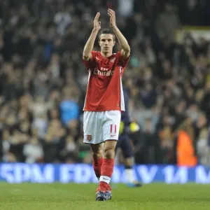 Robin van Persie's Thrilling Strike: Arsenal's Comeback Victory in the Premier League (2009-10) - Arsenal 3, Tottenham Hotspur 2