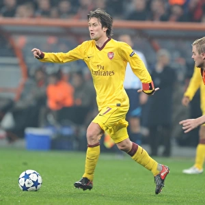 Rosicky vs. Hubschman: A Battle in Shakhtar Donetsk's 2:1 Victory over Arsenal in the UEFA Champions League