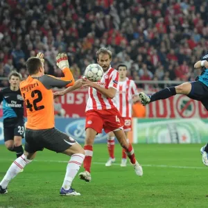 Rosicky's Leap Saved by Megyeri: Olympiacos vs Arsenal, UEFA Champions League, 2011