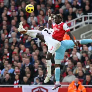 Sagna Stuns Obinna: Arsenal's Win Over West Ham United in the Barclays Premier League