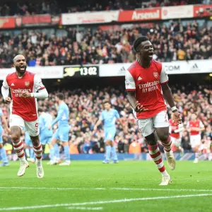 Saka Scores Thrilling Winner: Arsenal Triumphs Over Manchester City in Premier League Showdown