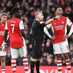 Saka vs Gabriel: A Intense Rivalry Unfolds - Arsenal vs Brentford, Premier League 2021-22