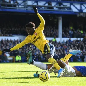 Saka vs Mina: A Premier League Battle at Goodison Park