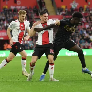Saka vs Perraud: Intense Battle in Southampton v Arsenal Premier League Clash