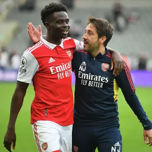 Saka's Celebration: Arsenal Secure Victory over Newcastle United in Premier League Thriller