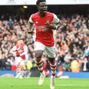 Saka's Stunner: Arsenal's Thrilling Victory Over Manchester City