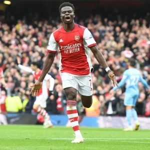 Saka's Thriller: Arsenal's Epic Victory Over Manchester City in Premier League Showdown