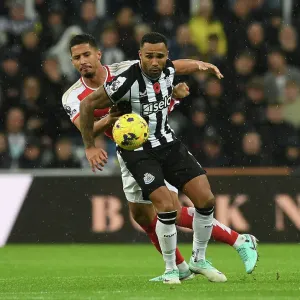 Saliba vs Wilson: Intense Battle at St. James Park - Arsenal vs Newcastle United, Premier League 2023-24 Saliba vs Wilson: Intense Battle at St. James Park - Arsenal vs Newcastle United, Premier League 2023-24