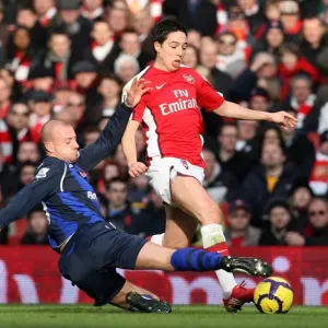 Samir Nasri and Alan Hutton in Action: Arsenal's Victory Over Sunderland, 2:0, Barclays Premier League, Emirates Stadium, 20/2/10