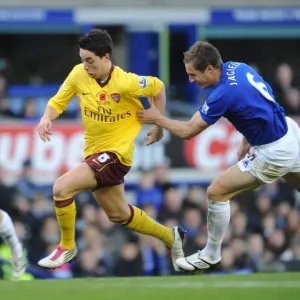 Samir Nasri (Arsenal) Phil Jagielka (Everton). Everton 1: 2 Arsenal, Barclays Premier League