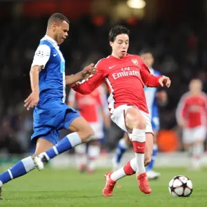 Samir Nasri (Arsenal) Rolando (Porto). Arsenal 5: 0 FC Porto, UEFA Champions League First Knockout Round, Second Leg, Emirates Stadium, Arsenal Football Club, London, 9 / 3 / 2010. Credit : Stuart MacFarlane / Samir Nasri (Arsenal) Rolando (Porto). Arsenal 5: 0 FC Porto, UEFA Champions League First Knockout Round, Second Leg, Emirates Stadium, Arsenal Football Club, London, 9 / 3 / 2010. Credit : Stuart MacFarlane /