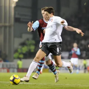 Samir Nasri (Arsenal) Steven Caldwell (Burnley). Burnley 1: 1 Arsenal, Barclays Premier League Samir Nasri (Arsenal) Steven Caldwell (Burnley). Burnley 1: 1 Arsenal, Barclays Premier League