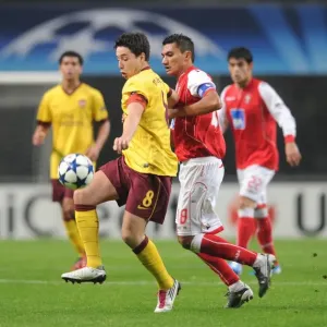 Samir Nasri (Arsenal) Vandinho (Braga). SC Braga 2: 0 Arsenal, UEFA Champions League Samir Nasri (Arsenal) Vandinho (Braga). SC Braga 2: 0 Arsenal, UEFA Champions League
