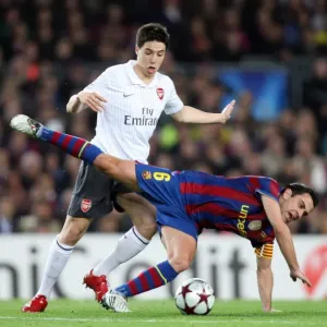 Samir Nasri (Arsenal) Xavi (Barcelona). Barcelona 4: 1 Arsenal. UEFA Champions League Samir Nasri (Arsenal) Xavi (Barcelona). Barcelona 4: 1 Arsenal. UEFA Champions League