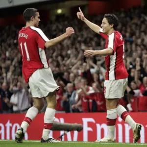 Samir Nasri celebrates scoring Arsenals 1st goal with