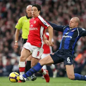 Samir Nasri vs Alan Hutton: Arsenal's Victory over Sunderland in the Barclays Premier League (2-0), Emirates Stadium, 20/2/10