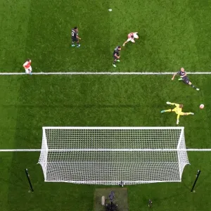 Sanchez vs. Mignolet: Intense Rivalry - Arsenal vs. Liverpool (2015/16) Sanchez vs. Mignolet: Intense Rivalry - Arsenal vs. Liverpool (2015/16)