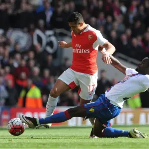Sanchez vs. Souare: A Clash at Emirates in Arsenal vs. Crystal Palace Sanchez vs. Souare: A Clash at Emirates in Arsenal vs. Crystal Palace