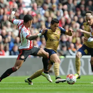 Sanchez vs van Aanholt: A Premier League Battle at Sunderland (2015-16)