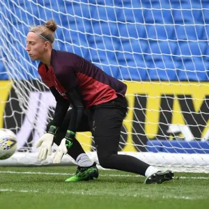 Sari van Veenendaal: Arsenal Women's Goalkeeper in Focus at Brighton & Hove Albion (FA WSL, 2018-19) Sari van Veenendaal: Arsenal Women's Goalkeeper in Focus at Brighton & Hove Albion (FA WSL, 2018-19)