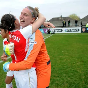 Sari van Veenendaal and Natalia Pablos Sanchon (Arsenal Ladies) celebrate after the