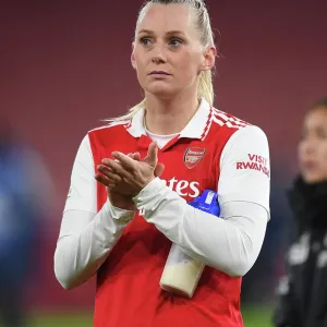 Behind the Scenes: Kim Little's Pre-Match Ritual - Arsenal FC vs Olympique Lyonnais, UEFA Women's Champions League (2022-23)