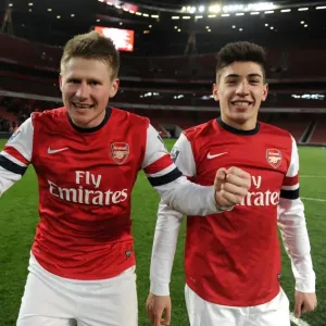 Sead Hajrovic with Hector Bellerin (Arsenal) after the match. Arsenal U19 1: 0 CSKA Moscow U19