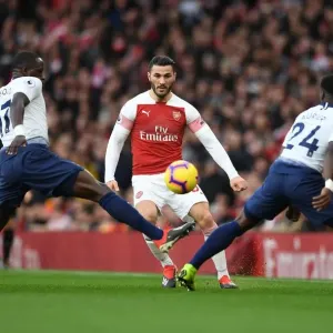 Sead Kolasinac Chips Past Moussa Sissoko and Serge Aurier: Arsenal vs. Tottenham, Premier League 2018-19