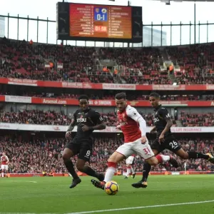 Sead Kolasinac vs. Leroy Fer and Kyle Naughton: Intense Battle at Arsenal v Swansea City (2017-18) Sead Kolasinac vs. Leroy Fer and Kyle Naughton: Intense Battle at Arsenal v Swansea City (2017-18)