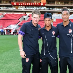 Seah Hajrovic, Serge Gnabry and Martin Angha (Arsenal). Olympiacos U19 2: 0 Arsenal U19