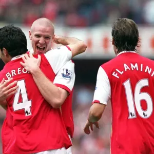 Senderos's Double: Fabregas and Flamini in Jubilation as Arsenal Edge Sunderland 3-2