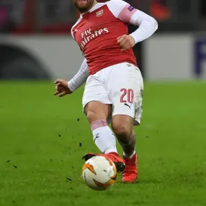 Shkodran Mustafi in Action: Arsenal's Europa League Battle against BATE Borisov