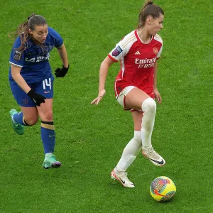 Showdown at Emirates: Pelova vs. Kirby - Arsenal Women vs. Chelsea Women in the Women's Super League