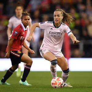Showdown in the Women's Super League: Lia Walti Fights for Arsenal Against Manchester United Showdown in the Women's Super League: Lia Walti Fights for Arsenal Against Manchester United